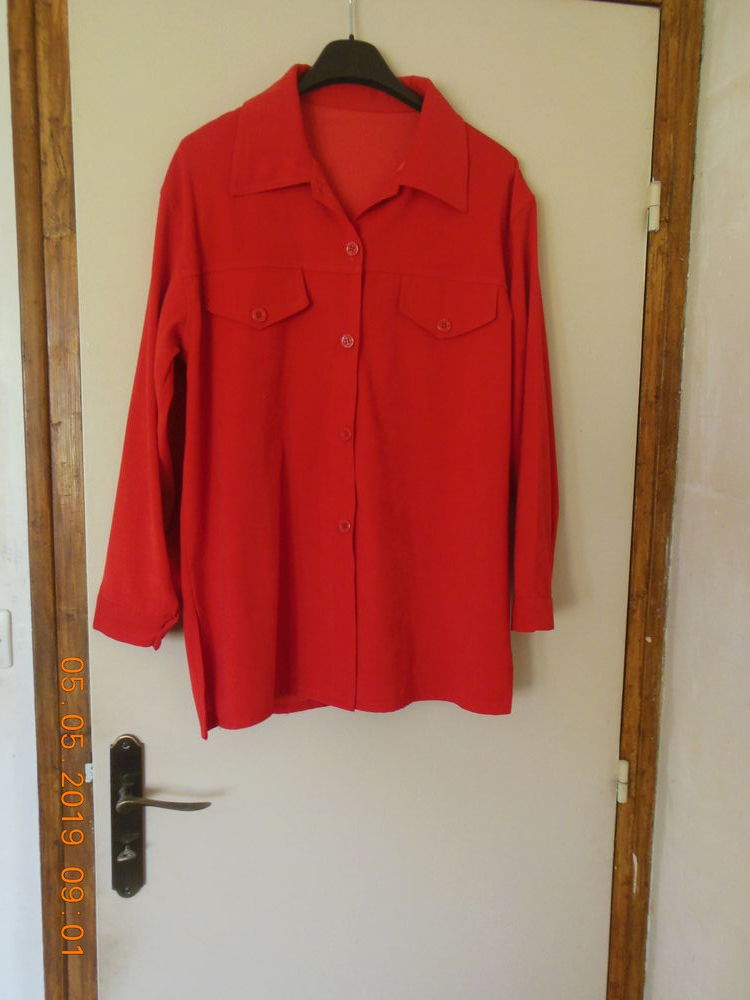 veste rouge manches longues 15 Douzy (08)