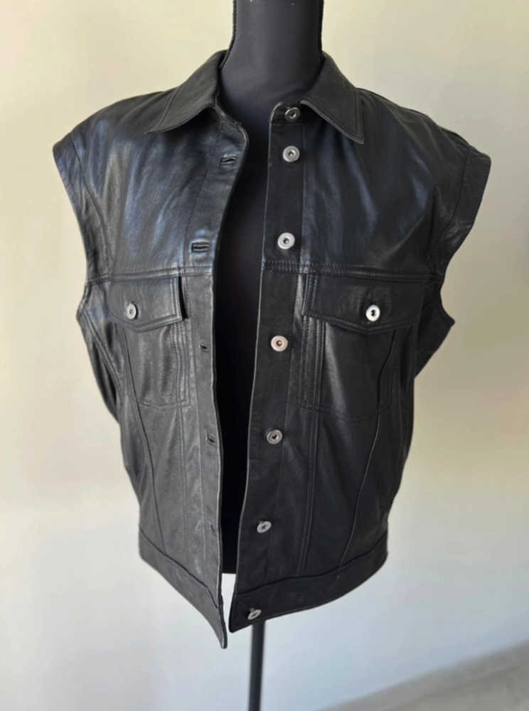 Veste sans manches Alter Ego
S / 36 / 8�Neuf avec �tiquette 200 Nice (06)
