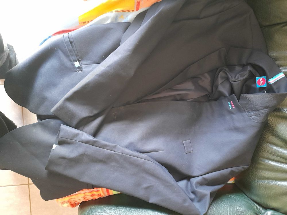 veste sncf de la marque ouigo de couleur bleu 30 Bourgoin-Jallieu (38)