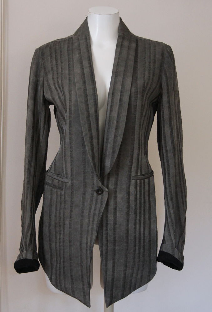 Veste soie asym�trique LOST & FOUND RIA DUNN 
T.M soit 38/40 100 Issy-les-Moulineaux (92)