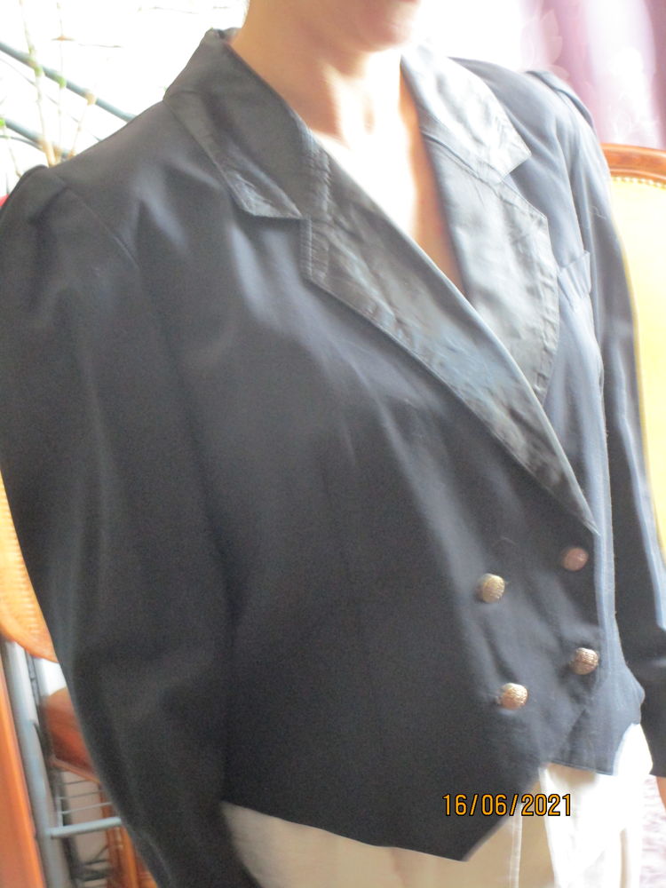 veste de soir�e vintage 15 Chanteloup-en-Brie (77)