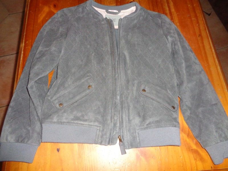 Veste suedine grise Tape a l oeil,neuve,10 ans � 8 euros 8 Laura�t (32)