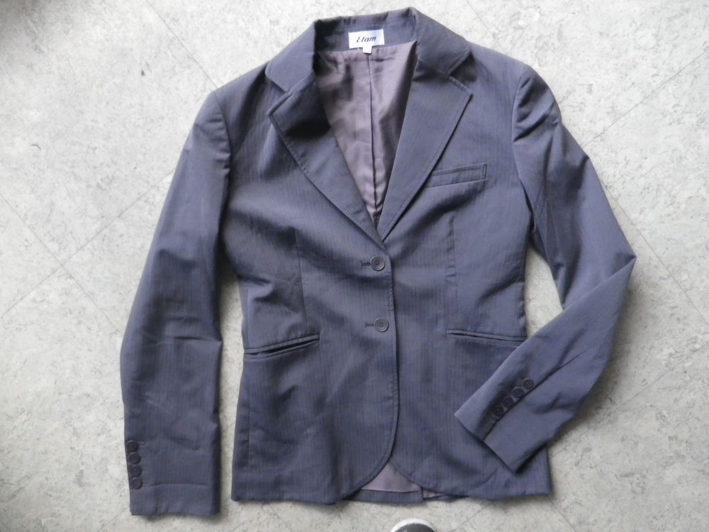 veste tailleur cintree 4 Le Havre (76)