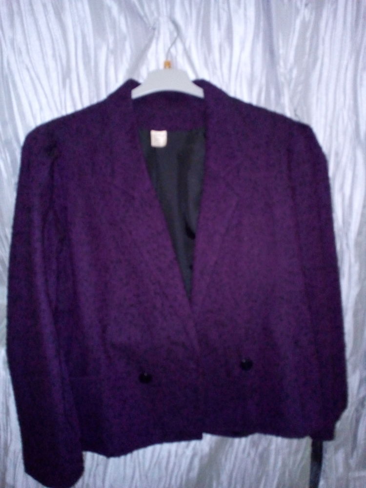 Veste velours bordeaux � petits pois noirs de taille 40 5 Savigny-sur-Orge (91)