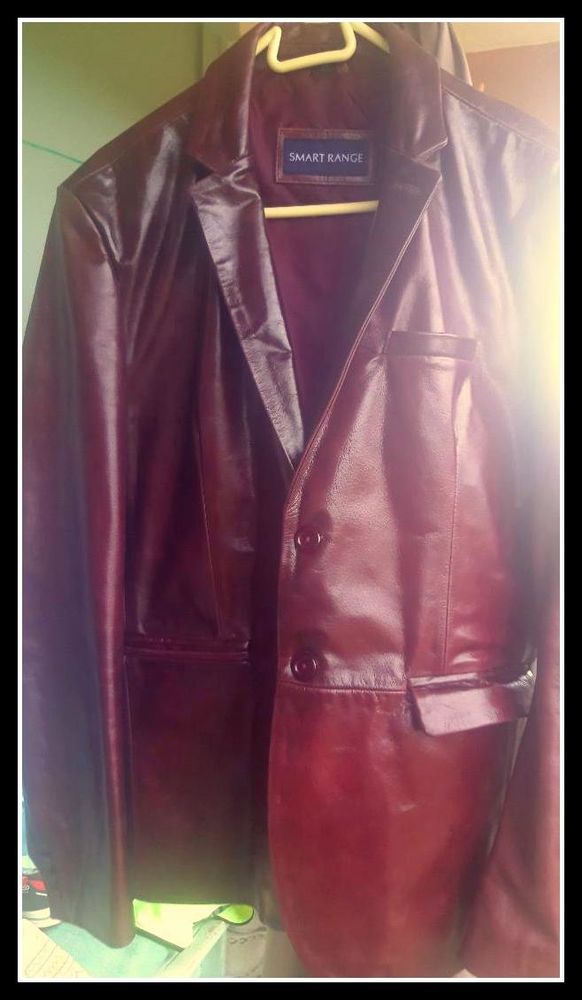  veste en v�ritable cuir v�ritable et boots 100 Nevers (58)