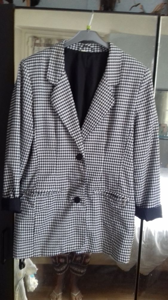 veste vintage � carreau noir/ blanc 20 Gaillard (74)