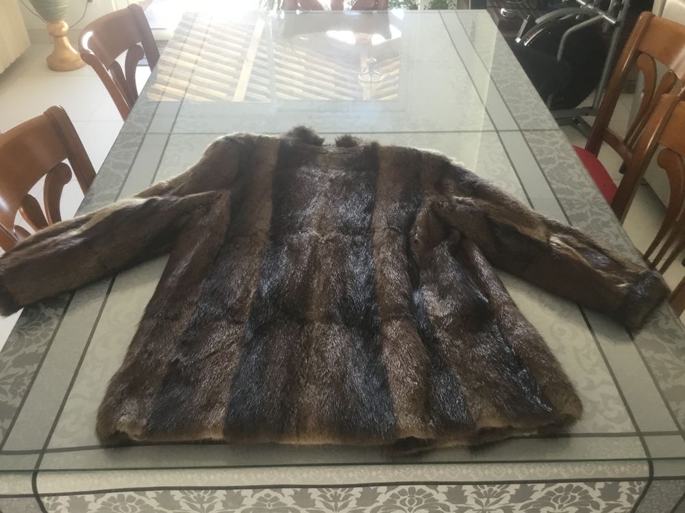 Veste 3/4 en Vison v�ritable taille 40/42 350 Forcalqueiret (83)