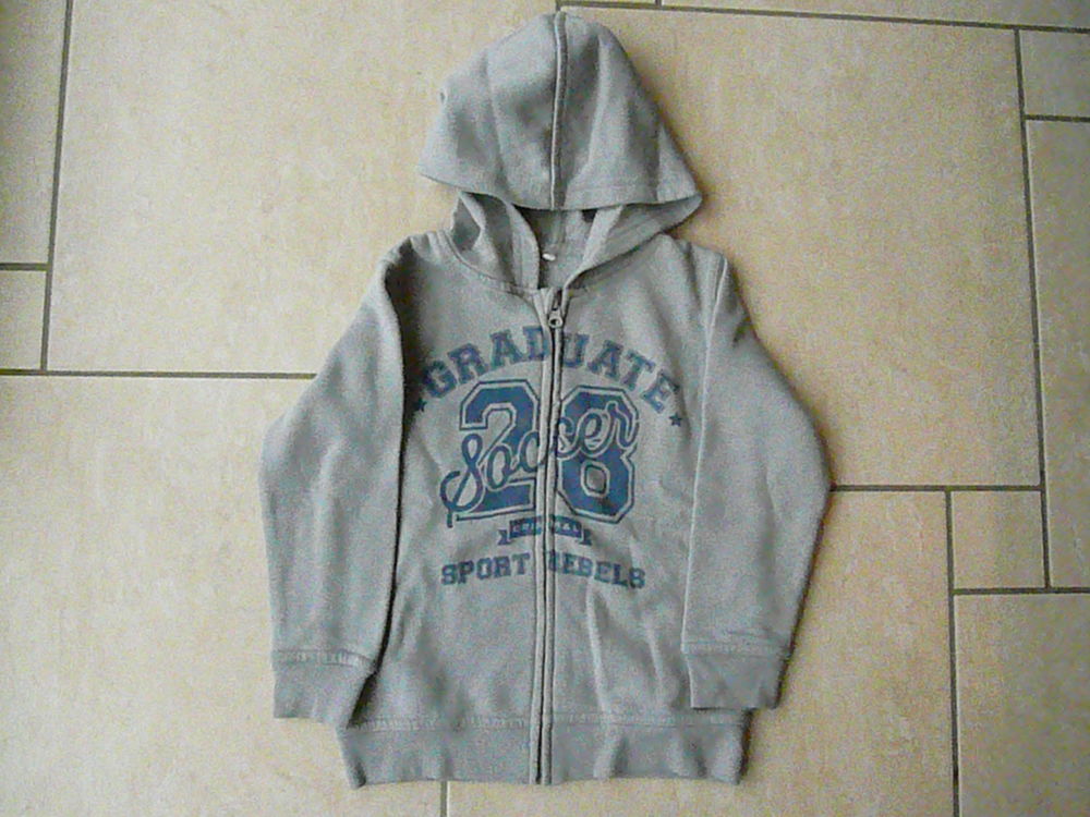 Veste zipp�e grise 4 ans (n�12) 7 Franqueville-Saint-Pierre (76)