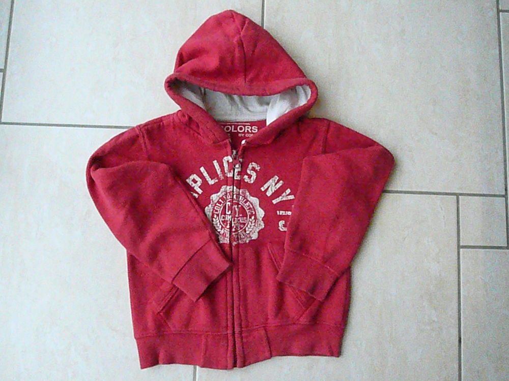 Veste zipp�e rouge 4 ans (n�10) 7 Franqueville-Saint-Pierre (76)