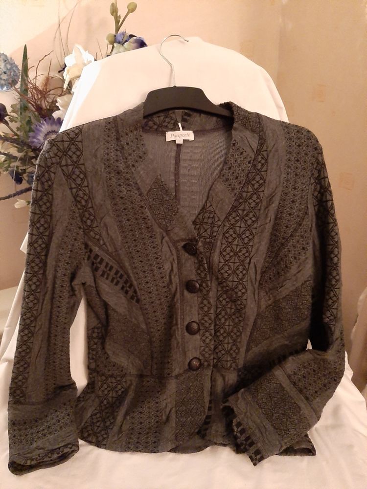 veste 50 Saint-Cyr-sur-Menthon (01)