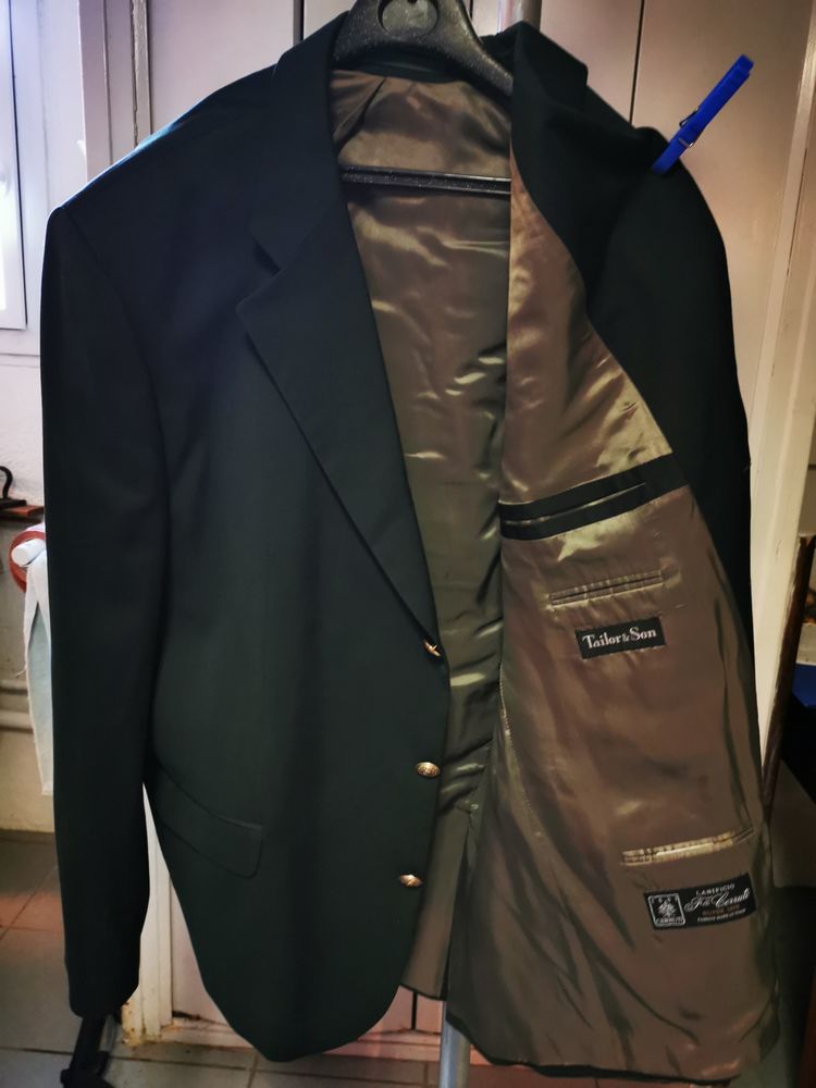 Vestes de costumes taille 45 30 Saint-Georges-les-Bains (07)