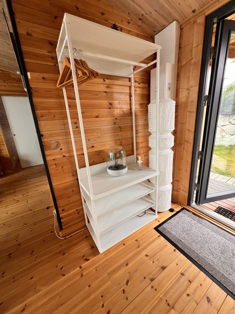 vestiaire entr�e, structure m�tallique 139 Marsaz (26)