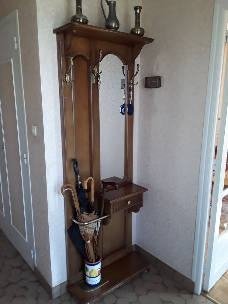 Vestiaire d entr�e 20 Buxerolles (86)