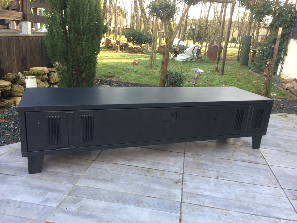 VESTIAIRE M�TALLIQUE INDUSTRIEL MEUBLE T�L�VISION 400 Landiras (33)
