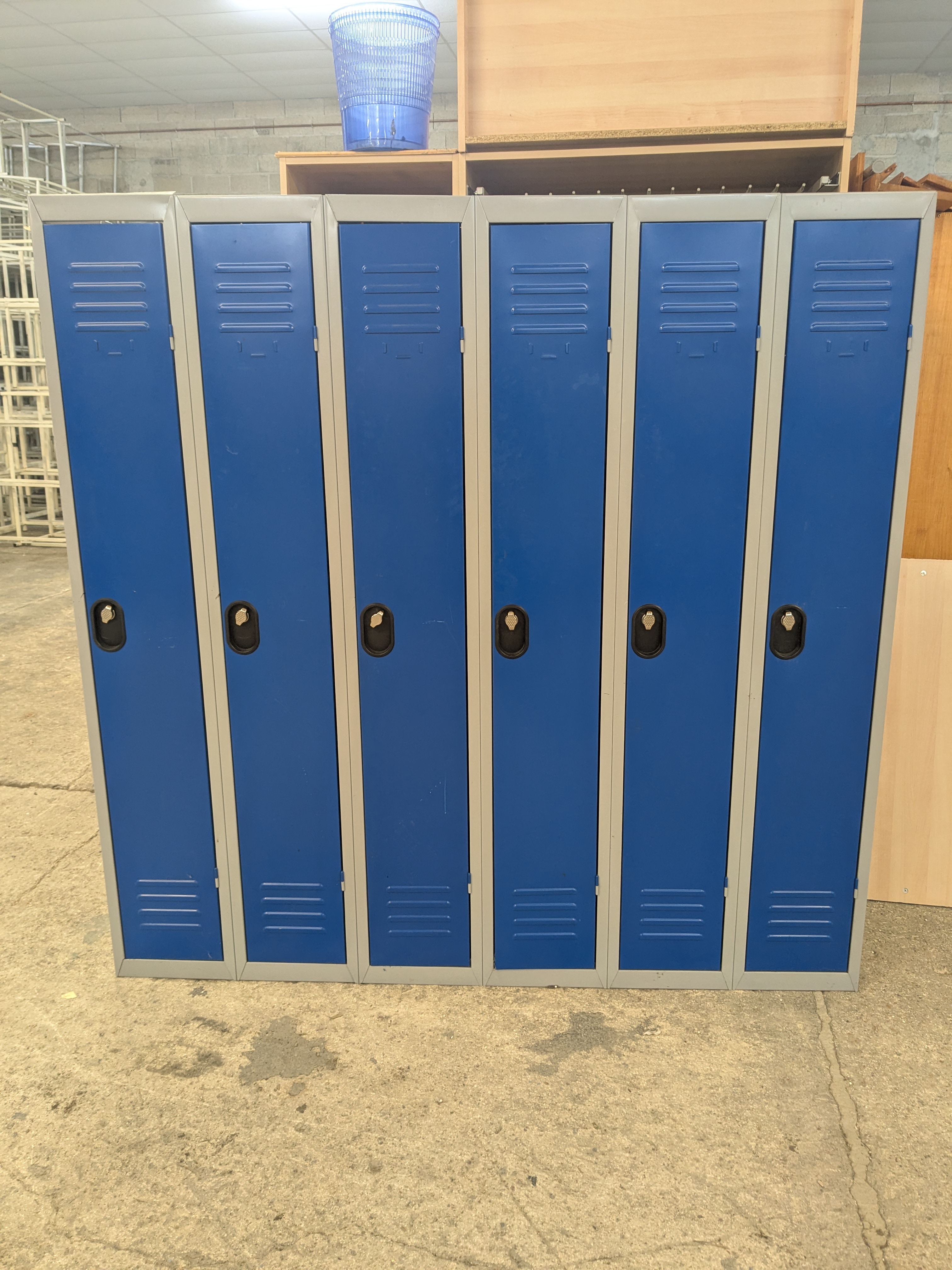 Vestiaire 6 portes 350 Laon (02)