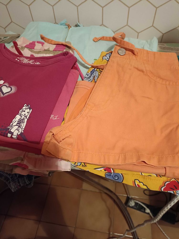 Lot v�tement 4 ans fille 5 Toulon-sur-Arroux (71)