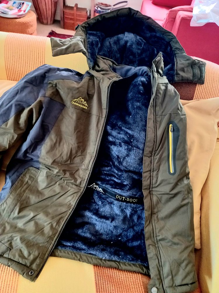 V�tement imperm�able 80 Saillans (26)