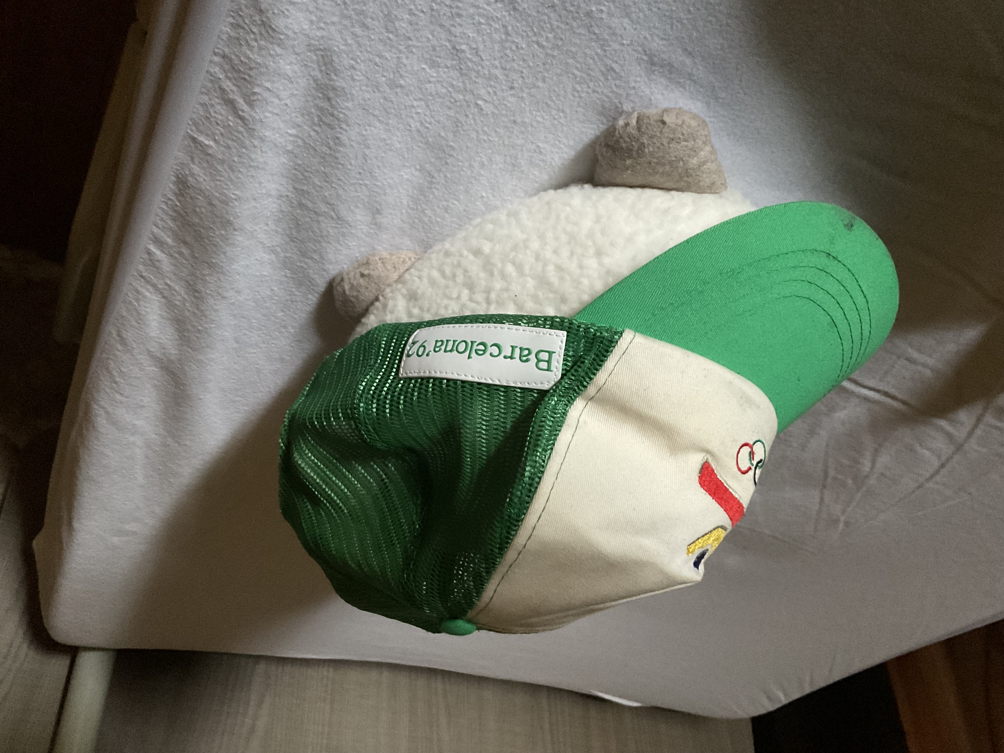 V�tement. des jeux olympiques de Barcelone en 1992 �tat neuf 0 Chamb�ry (73)