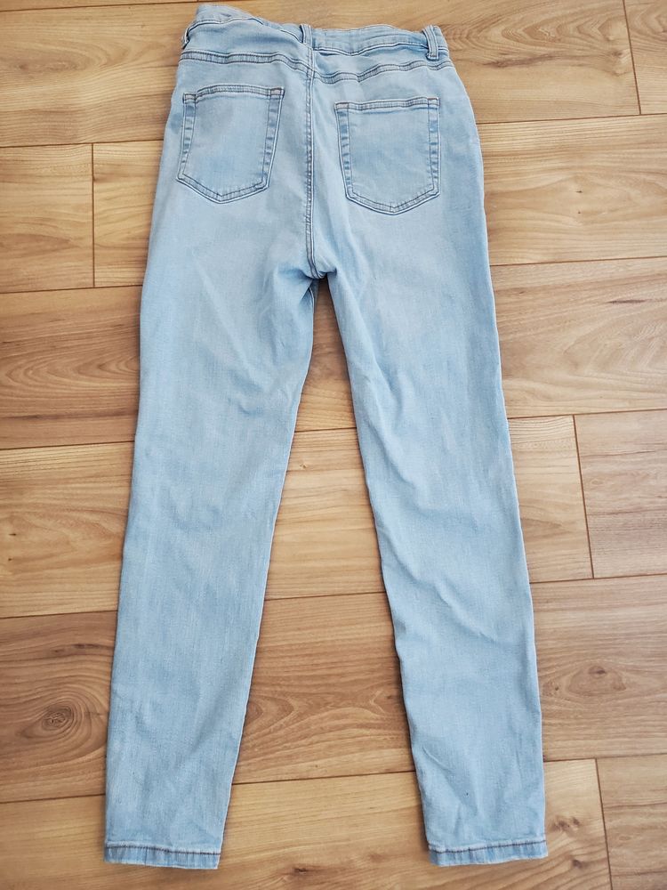 V�tement en main propre 10 Toulouse (31)