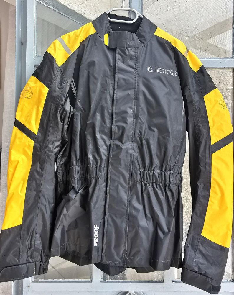 V�tement de pluie moto ou scotter --- 50 Brignoles (83)