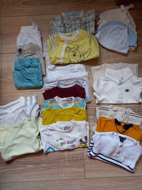 Lot v�tements b�b� �t� gar�on 1 mois 52.5 Villiers (86)
