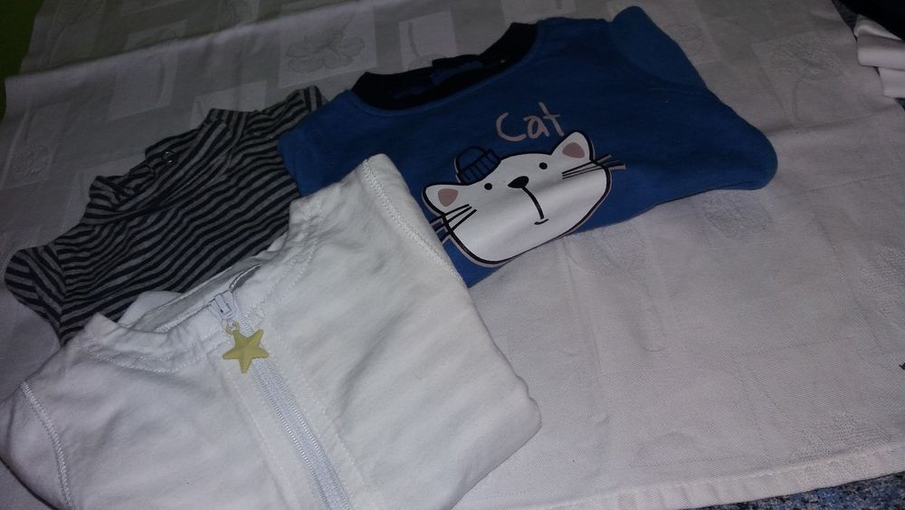 VETEMENTS BEBE DE  0  A 6 MOIS NEUF 15 Charantonnay (38)