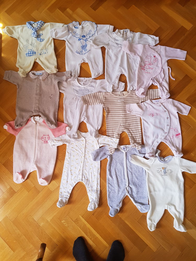 Lot de vêtements bébé naissance et 1 mois 70 Guyancourt (78)