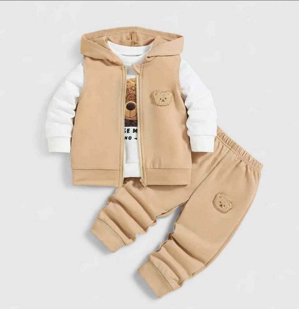 V�tements b�b� 3 pi�ce 12/18 moi 12 N�mes (30)