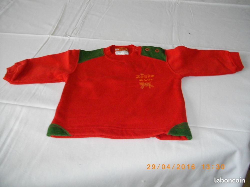 LOT DE VETEMENTS BEBE (PULLS - ROBES - PANTALON) - T.6 MOIS 15 Perros-Guirec (22)