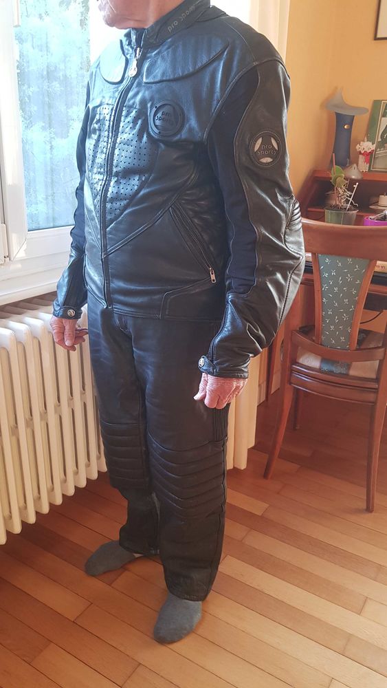 v�tements cuir moto. 100 Valentigney (25)