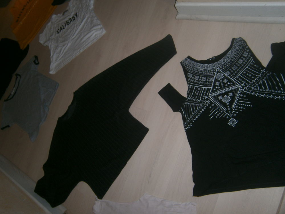 lot de v�tements enfant 14 ans fille ou taille S 15 Annonay (07)