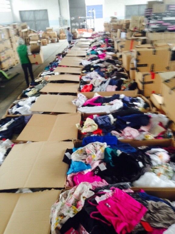 Lot 15 v�tements femme taille 38 5 Mantes-la-Ville (78)