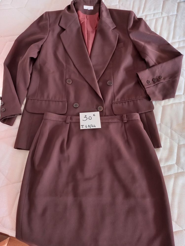 V�tements femmes
Taille 40/42 30 Rebais (77)