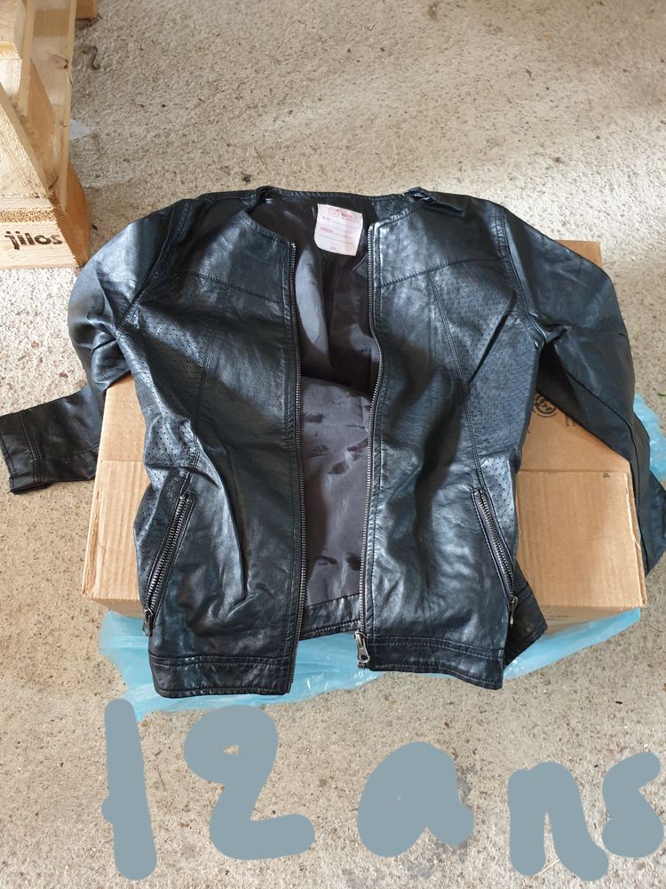 v�tements fille 12 ans 2 La Vernelle (36)