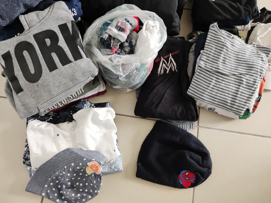 Lot de V�tements gar�on 4/6 ans 20 Milly-la-For�t (91)