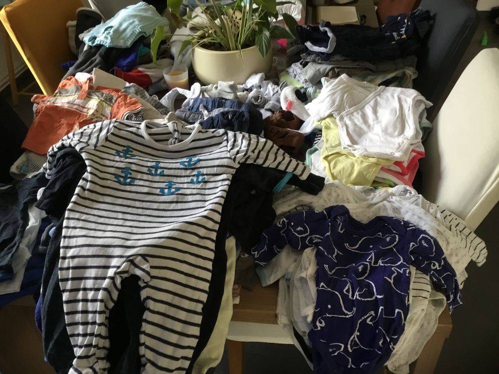 Lot de 120 v�tements gar�ons b�b� 3 mois 
150 Routelle (25)