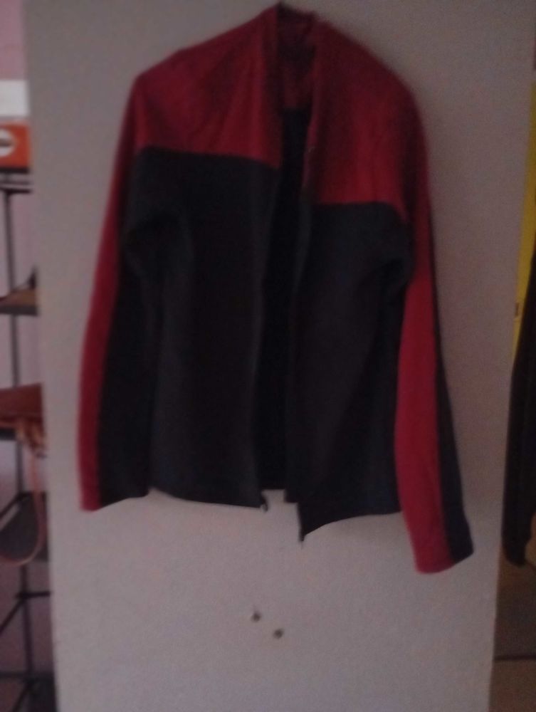 de v�tements d'occasion 25 Bouguenais (44)