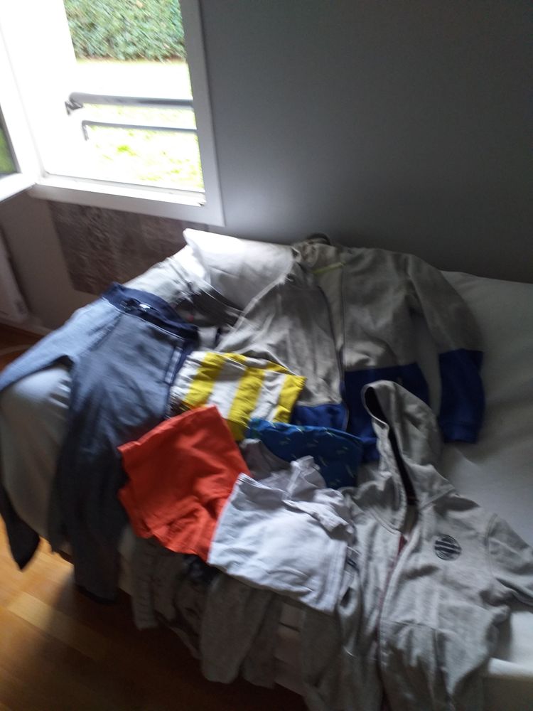 VETEMENTS SPORT MARQUE OKAIDI/ MONOPRIX GARCON 12 ANS TBE 5 Compi�gne (60)