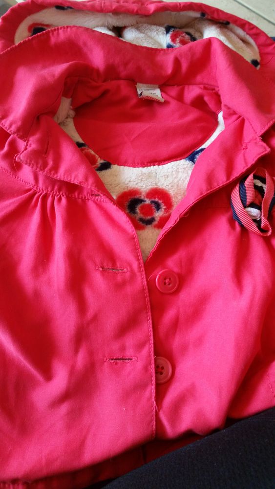 V�tements  en tout genre 9 /12 mois  fille,  de marque. 1 La Roche-sur-Yon (85)