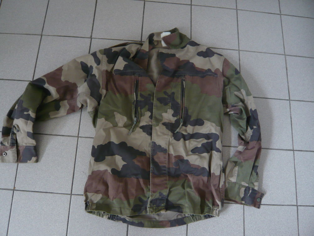 V�TEMENTS WOODLAND+CASQUETTE CEINTURON 40 Heillecourt (54)