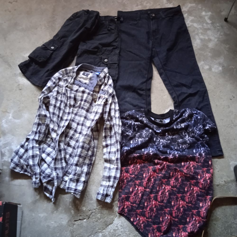 lot de vetements 5 Saint-Priest-en-Jarez (42)