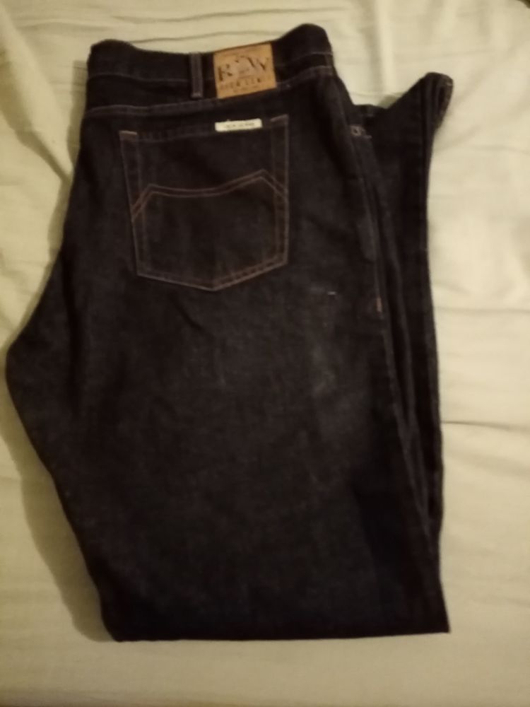 Lot vetements 50 Le Loroux-Bottereau (44)