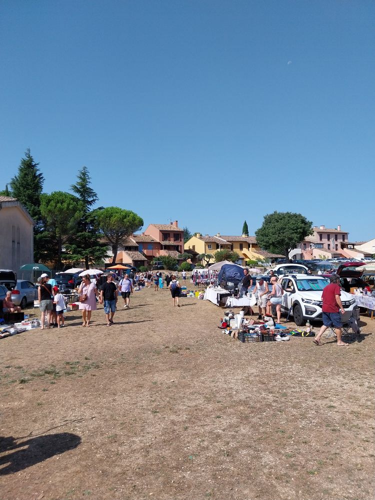 Vide Grenier M&eacute;jannes le Clap (GARD) 0 M�jannes-le-Clap (30)