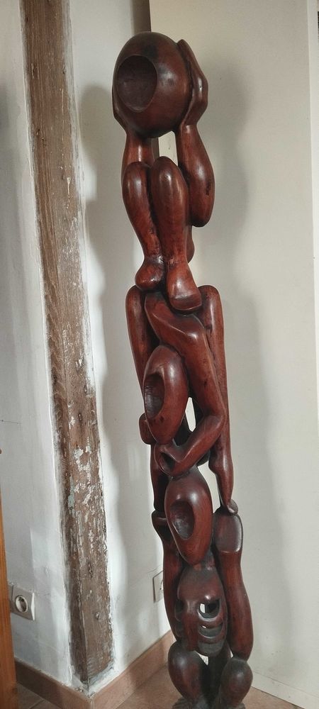 Vide grenier Vende grandes sculpture africains en bois d'�b�ne rouge provenance : S�n�gal et Mali 1990 tr�s bon �tat 900 Courgivaux (51)