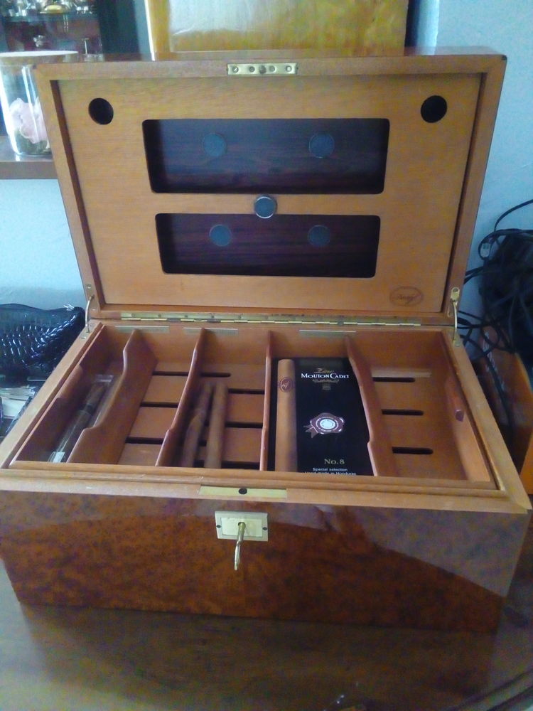 VIDE MAISON - argenterie,tableaux,meubles anciens,d�co 0 Valaurie (26)