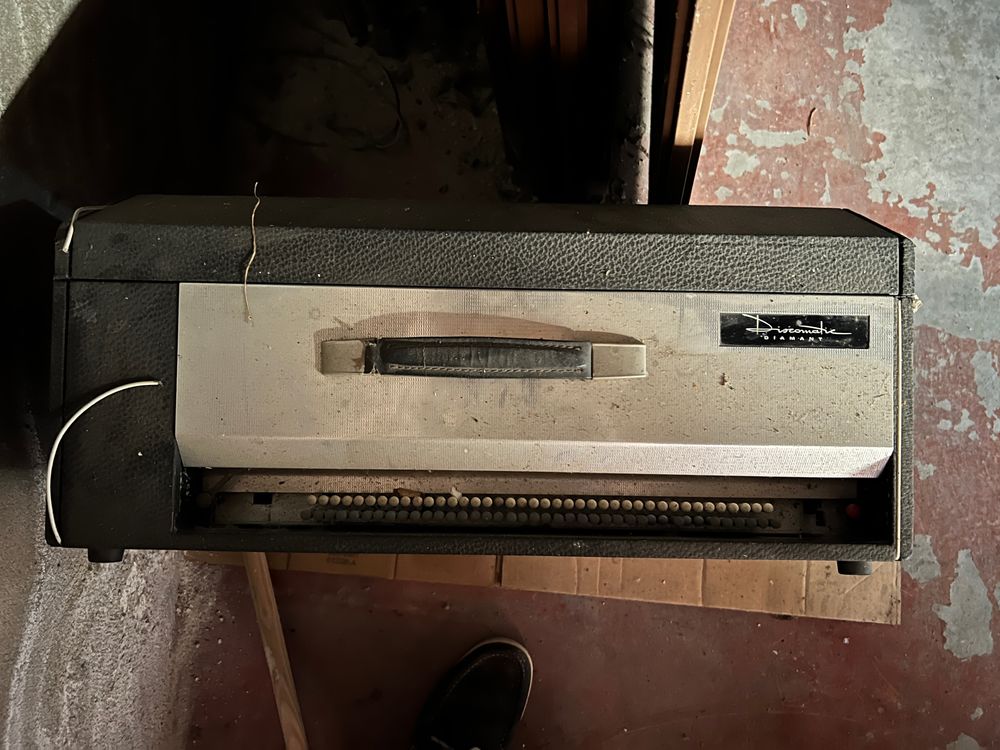 vide-maison, vide-garage, vide-grenier 0 Lich�res-pr�s-Aigremont (89)