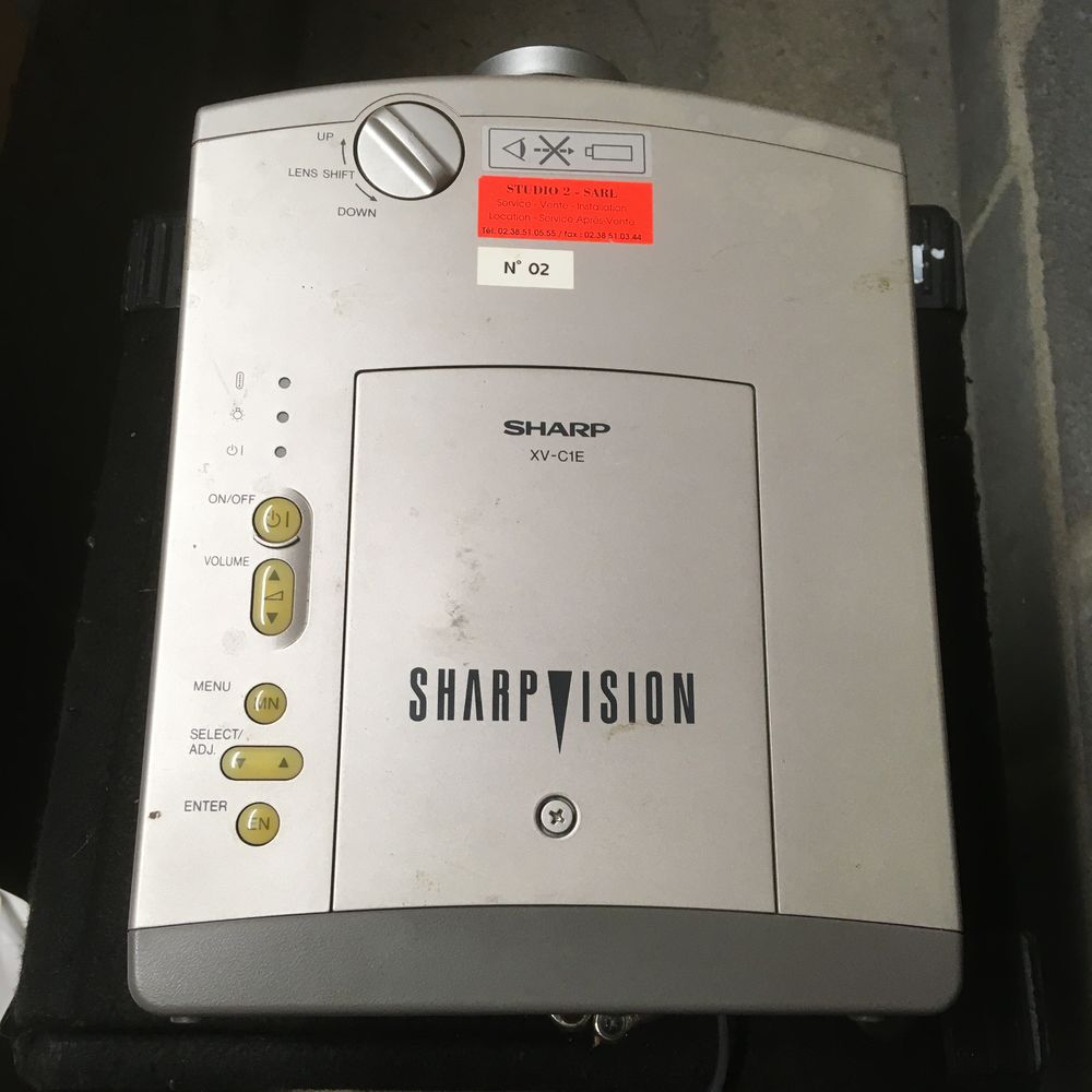vid�o-projecteur XV 1CE SHARP 150 Saint-Jean-de-Braye (45)