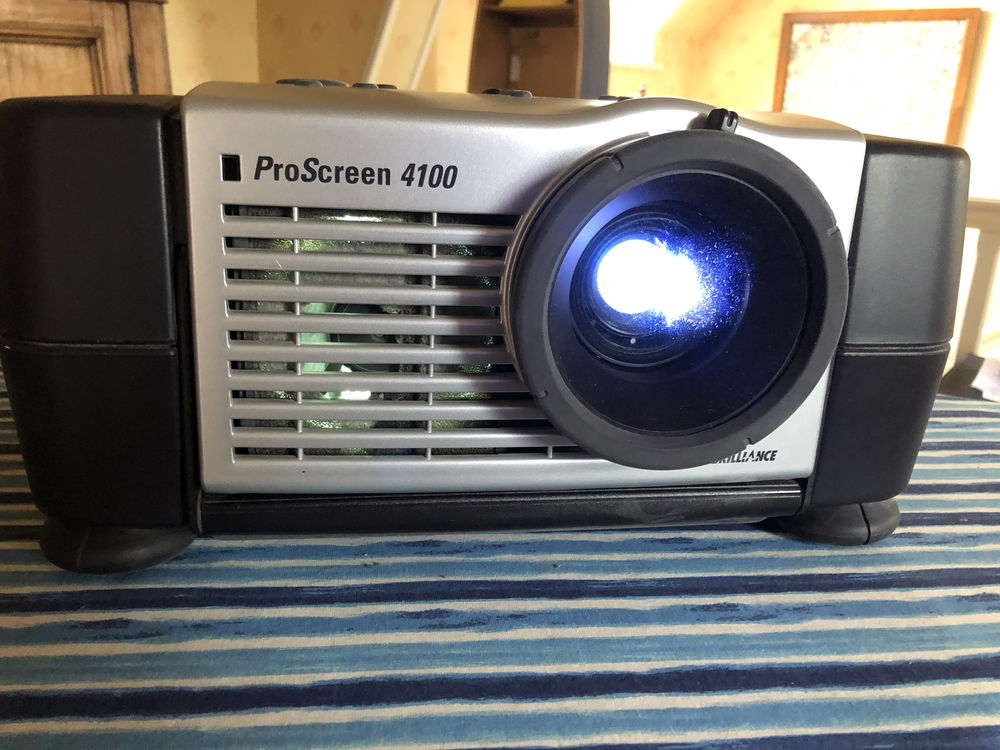 Vid�o Projecteur 100 Saint-Just (27)