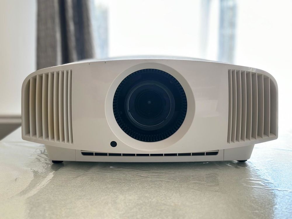 Vid�oprojecteur SONY VPL-VW270ES ? 4K SXRD 3D 2300 Antony (92)