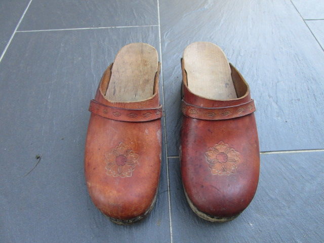 VIEILLE PAIRE DE SABOT BOIS 12 Villepinte (93)
